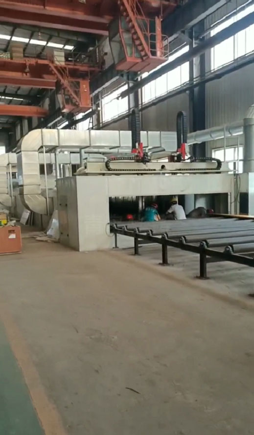 鋼板預處理線、噴漆、烘干安裝現場圖 鋼板預處理線、噴漆、烘干安裝現場圖